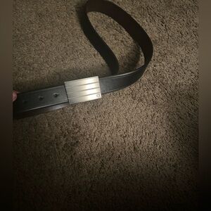 Men’s Guess belt